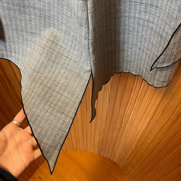 TOPSY TURVY High-Low Skirt - Picture 10 of 11